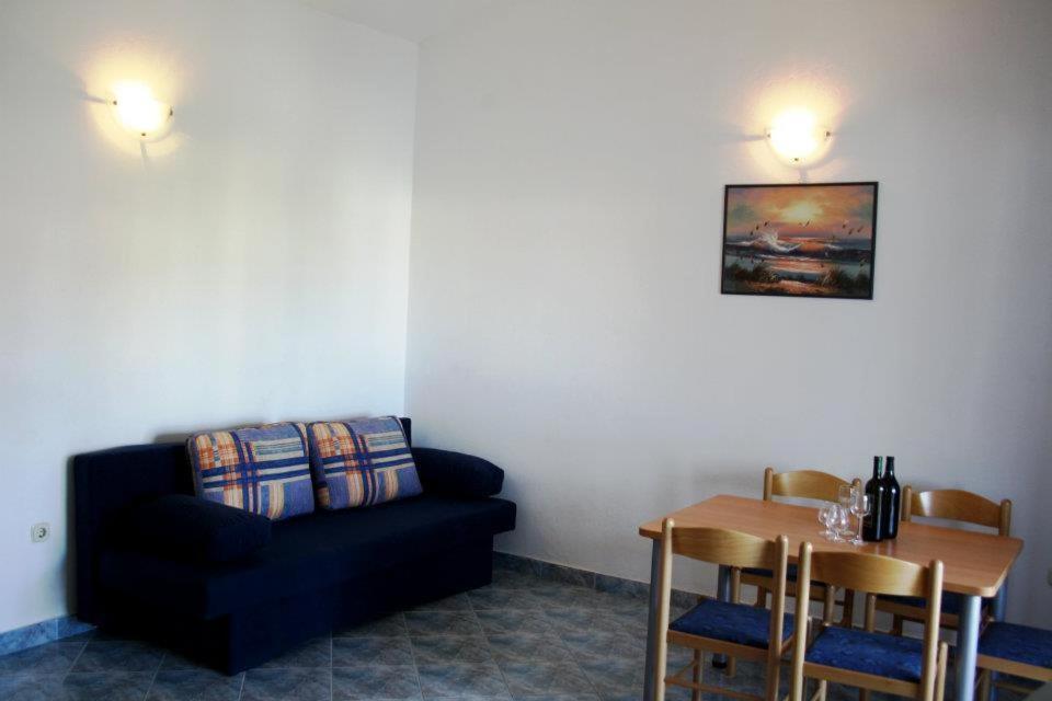 Apartments Leo Petrcane Luaran gambar